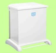BritishBins 42Ltr hands Free Plastic Bins with a Removable Plastisol Body, Integrated Castors and Handle - White