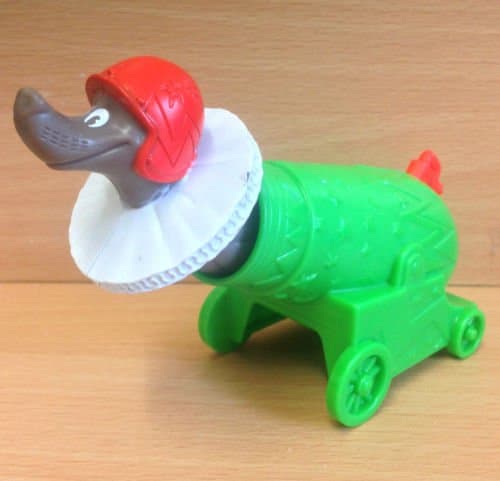 McDonalds Happy Meal Toy Dreamworks MADAGASCAR 3 Cannon Firing STEFANO Seal New