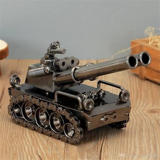 NA Craft Antique Finish Tank, Decorative Showpiece Gift Set Decorative Military Army Tank Shaped Entirely Out of Bullet Shell Casings Showpiece for Home Decor