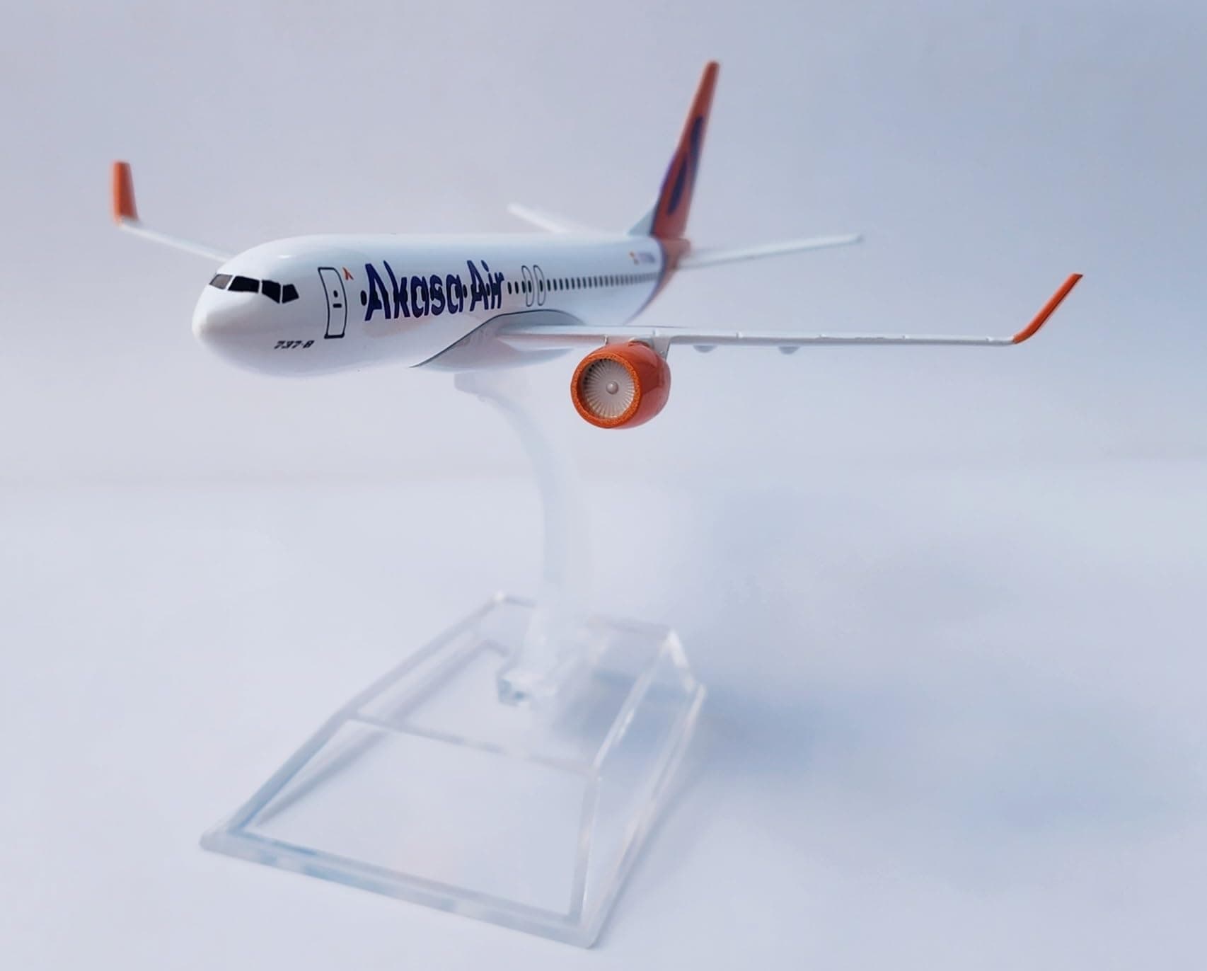 AKASA AIR Boeing 737 16 cm Diecast Alloy Metal AirCraft Aeroplane Model