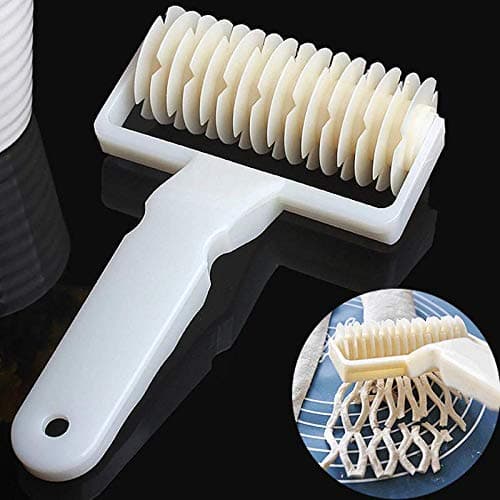Pastry Baking Plastic Mould Netting Roller Cutter (Random Color)