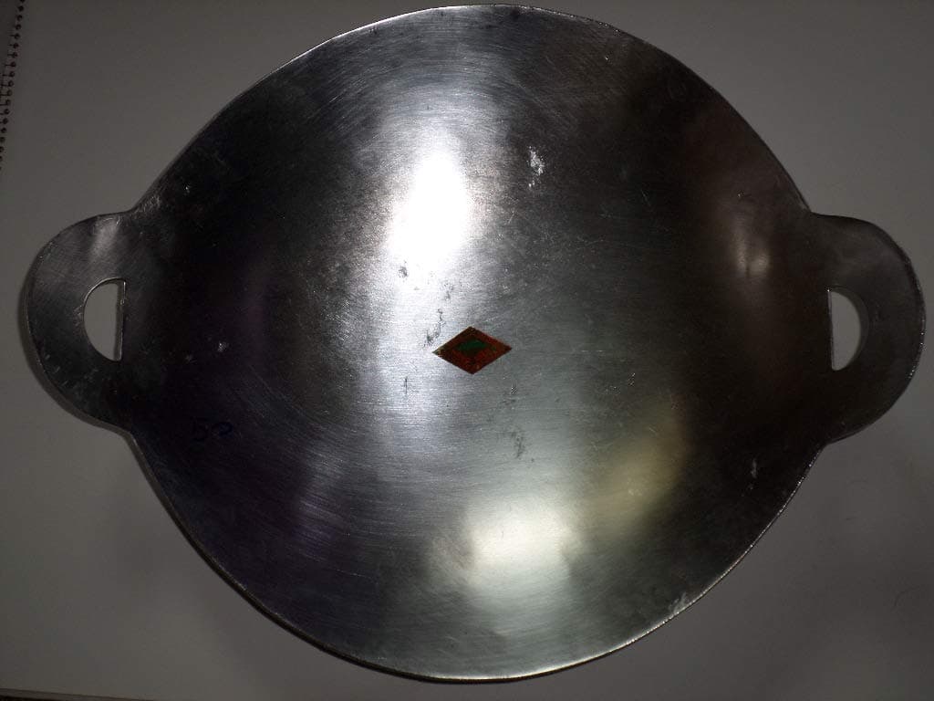 Airplane Aluminum Vietnamese pancake wok 15" (Chảo chiên bánh xèo)