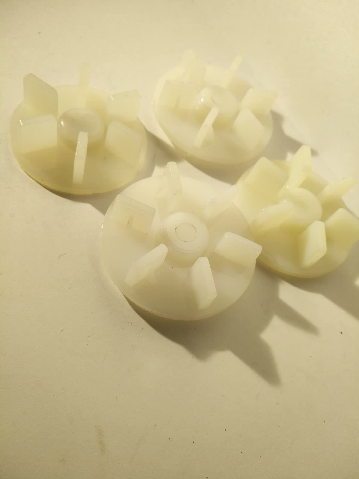 Old Magazine Mixer Grinder Heavy Nylon Coupler Motor and Jar - 6 Teeth (White, Pack of 4)