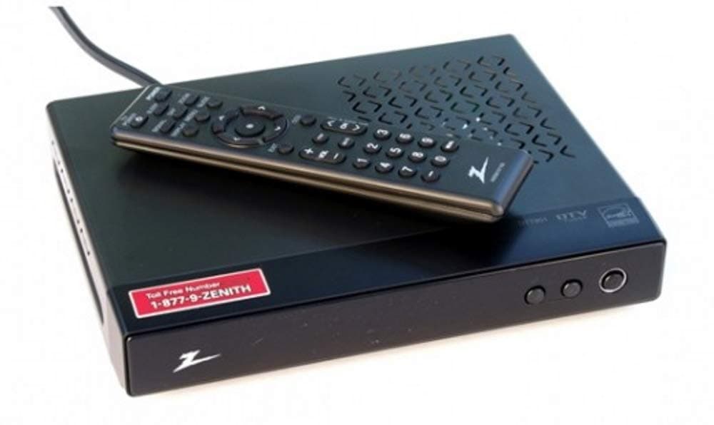 Zenith DTT901 Digital TV Tuner Converter Box with Analog Pass-Through