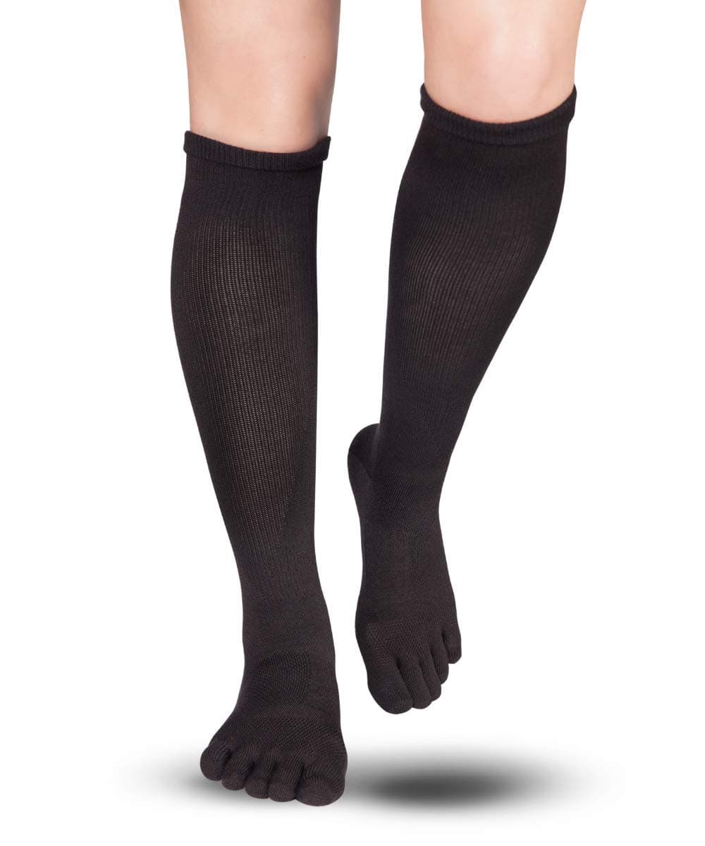 Knitido TS Asymmetric Compression | Comfortable compression socks with targeted calf compression and comfort cuff