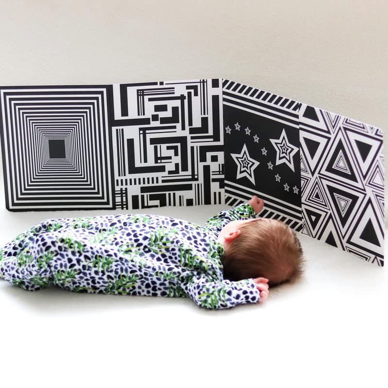 My Little Learner - Supersized High Contrast Baby Sensory Fold-Out Board for 0 6 Months - Newborn Sensory Toys - Black and White Baby Book - Thick Stand Up Sensory Cards - Black and White Baby Toys