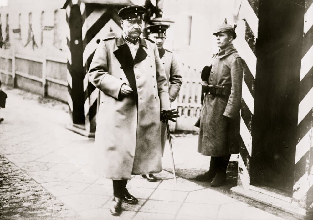 Paul Ludwig Hans Anton von Beneckendorff und von Hindenburg 2 October 1847 ? 2 August 1934) was a German field marshal statesman and politician and served as the second President of Germany from 1925