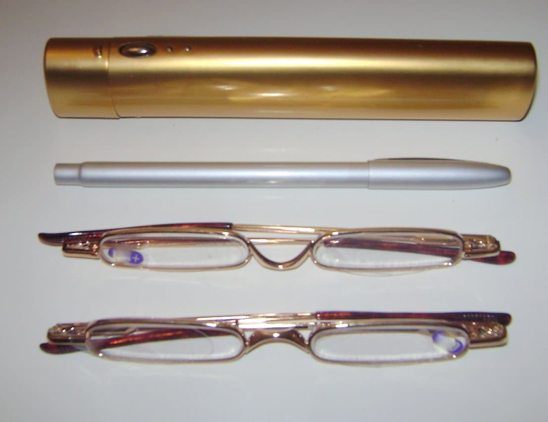 Package of 2 Pairs of Ultra Thin Compact Pen Optical Reading Glasses with Case Light Ultra Ligth Gold with Case