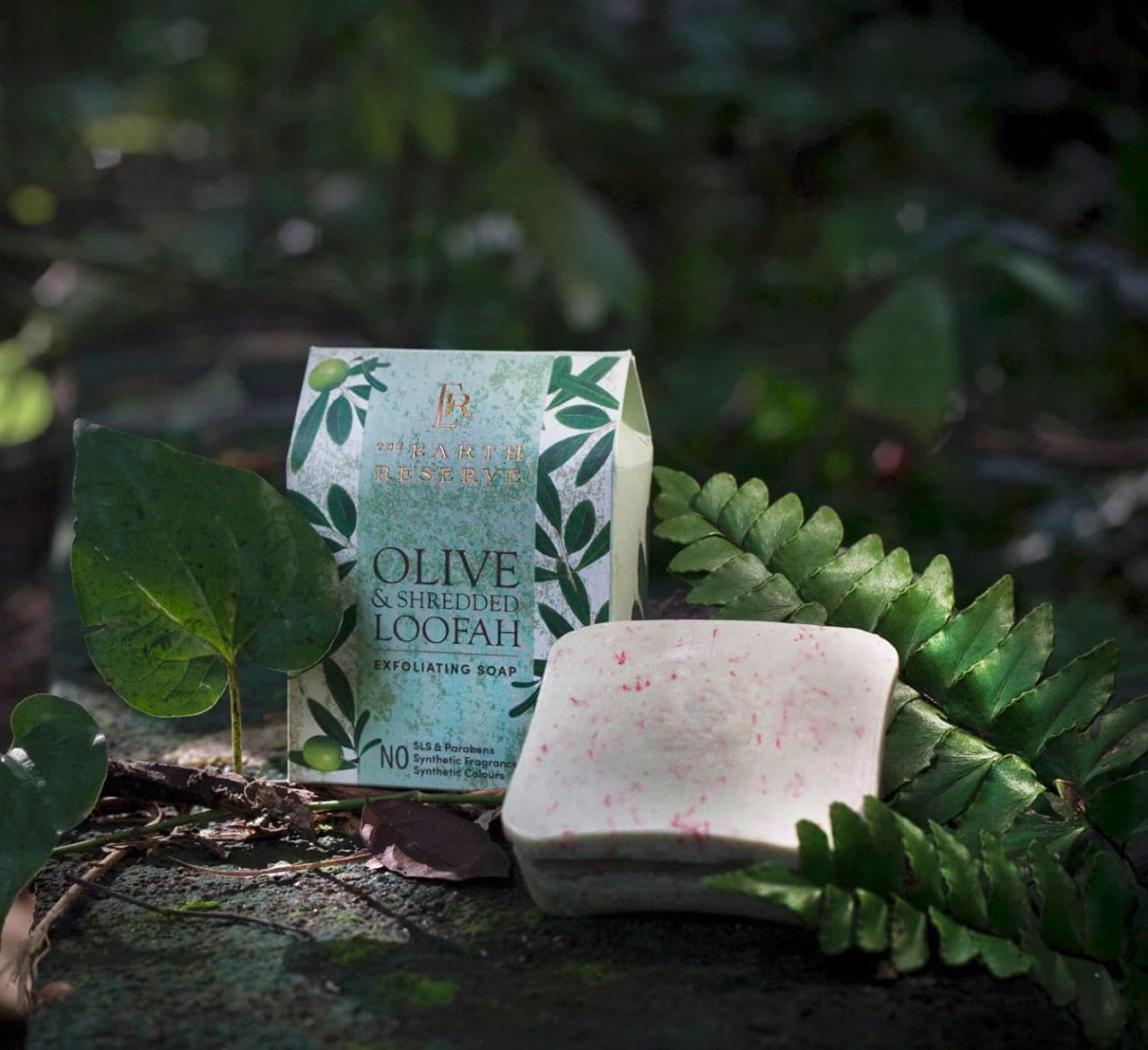 The Earth ReserveOlive & Shredded Loofah Soap | Handmade, Natural and Exfoliating | SLS and Paraben Free