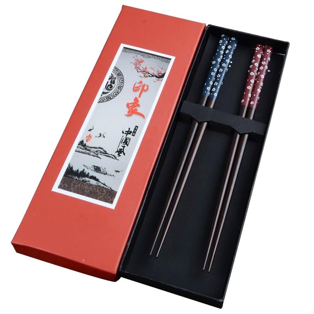 Baigoclub Japanese Wood Chopsticks 2 Pairs 22.5cm/8.86 Reusable Natural Chopsticks Washable for Dishwasher Chinese Tableware Set with Luxurious Box
