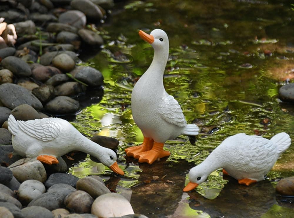 Three Geese Ornaments, Goose Sculpture Statue, Outdoor, Garden Courtyard Pond Pool Wigwam Porch Decorative Resin Interesting Animal Sculpture, Art Decorative Drinking Geese Statue