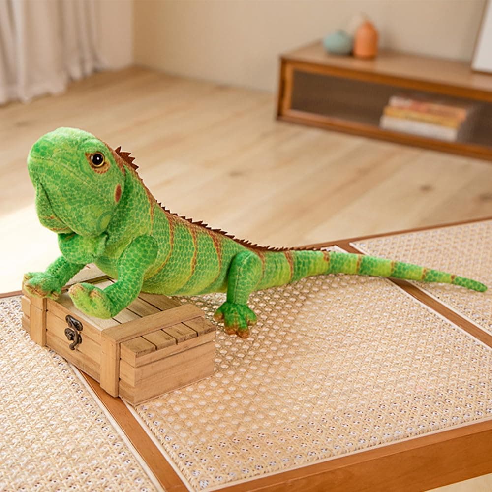 Xshelley Realistic Green Lizard Stuffed Animal Toys, Chameleon Dolls, Reptile Soft Toys Maned Lizards, Wildlife Toys Gifts for Kids (length 95cm)