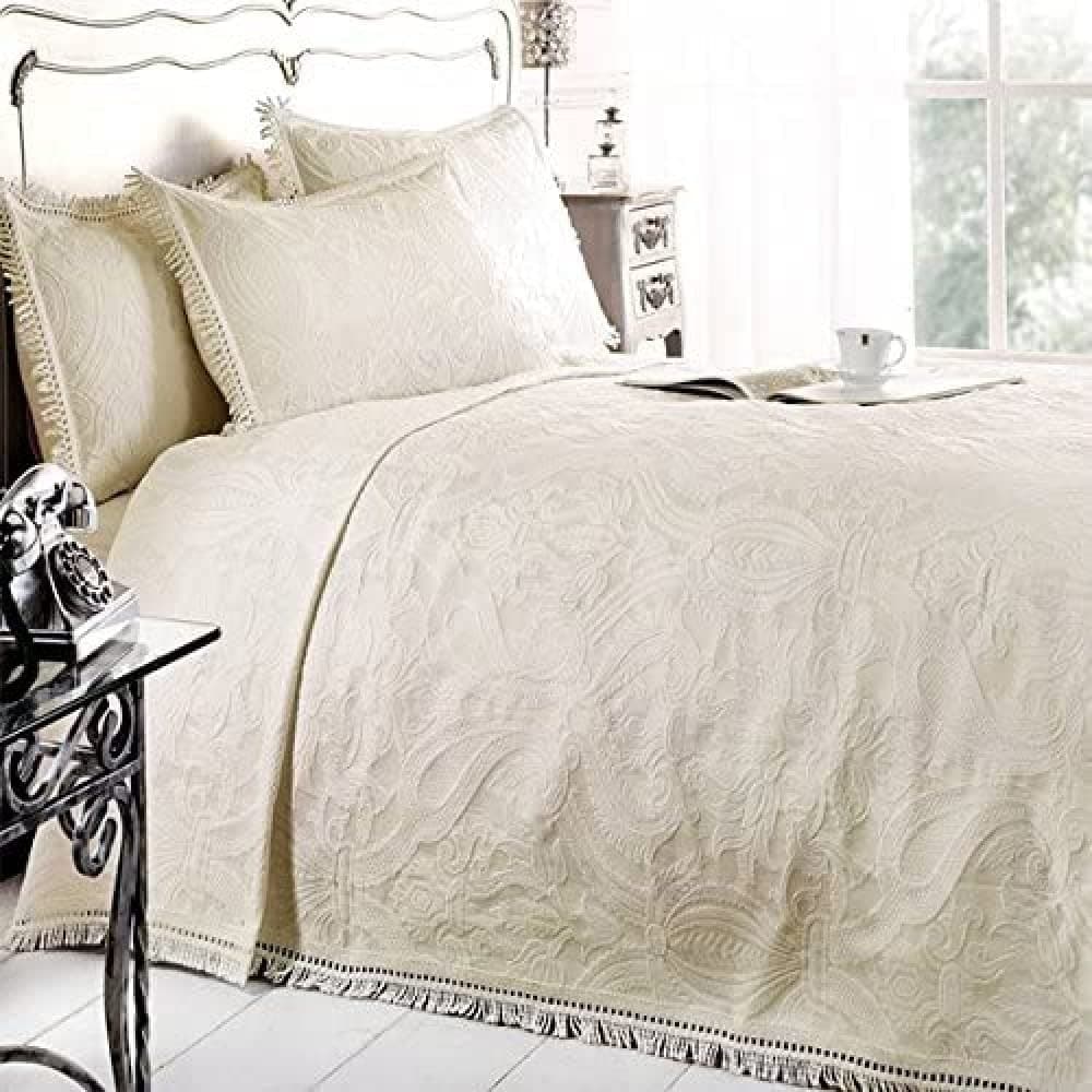 Emma BarclayMafalda - Cotton Rich Jacquard Bedspread in Cream - Double Bed