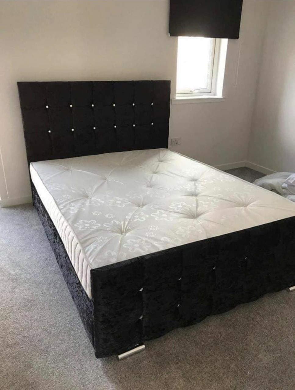 sleepkings Double/Kingsize Cubed Upholstered Crushed Velvet Bed Frame storage in Silver & Black colour Sleep Well Less (5ft Kingsize, Black Crushed Velvet)