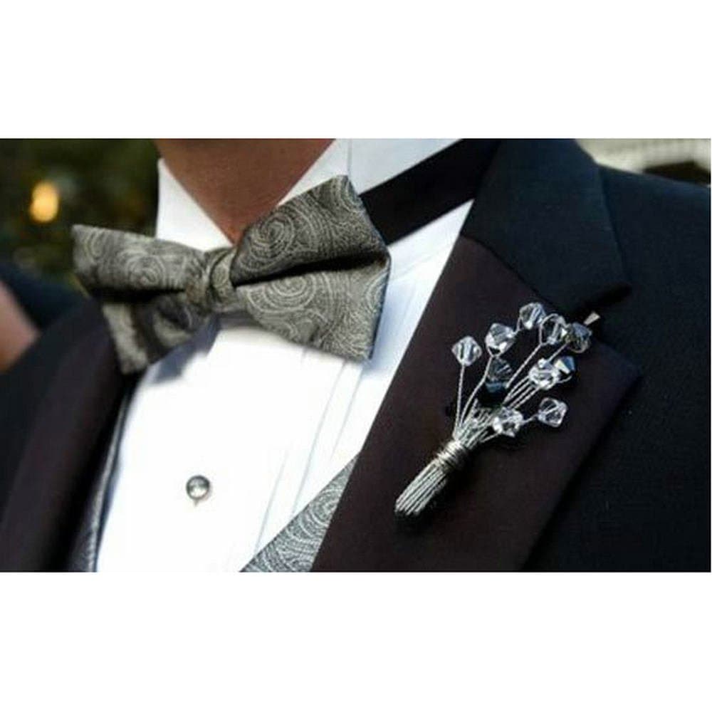 Sweet Melody Top Quality Bridegroom Groomsman Crystal Beadsl Brooch Handmade Men Suit Lapel Pins Wedding Corsage Boutonniere (2pc, Black and White)