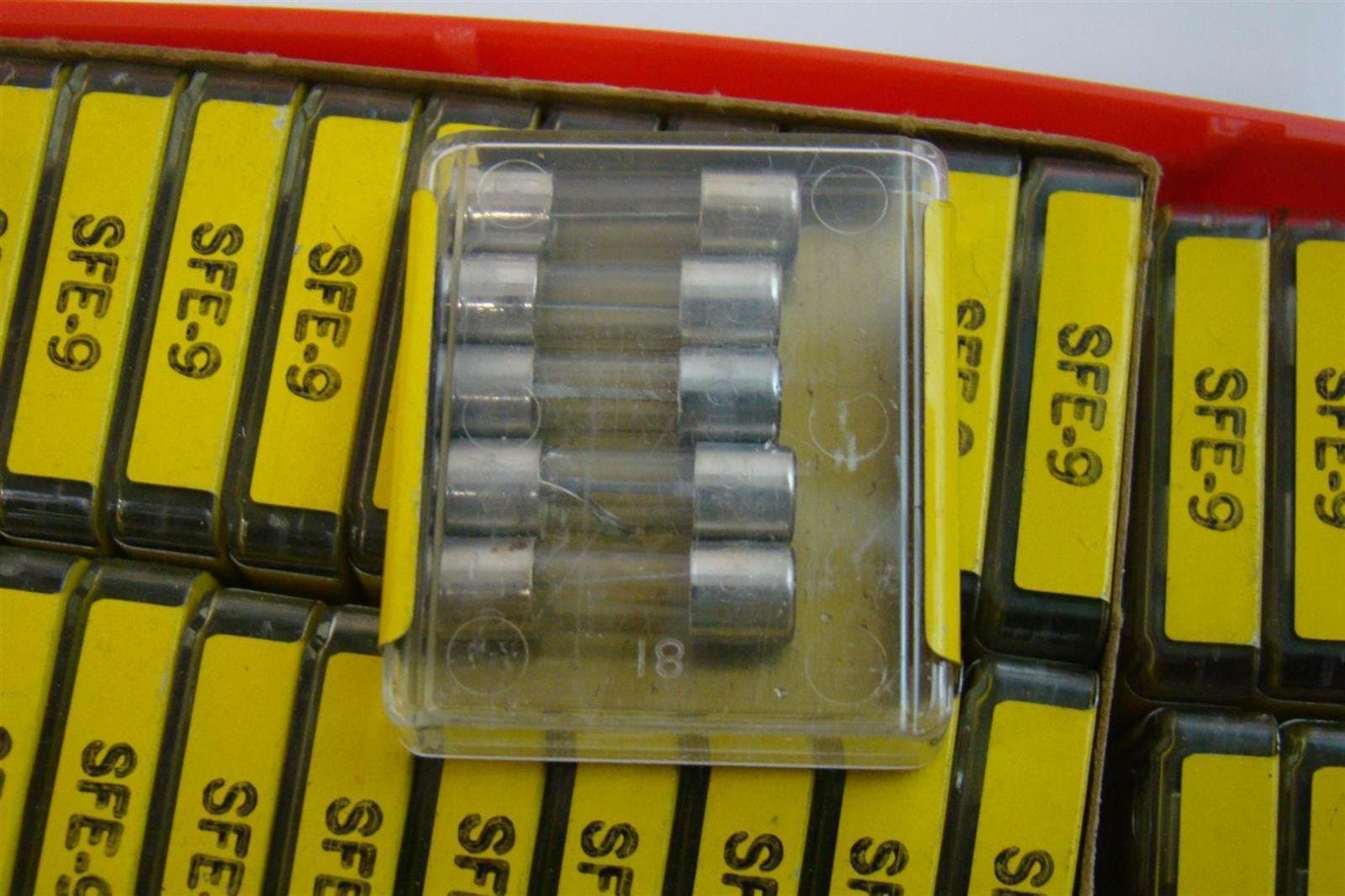 Cartridge Fuses 32V 9A Fast Acting Automotive Glass (5 pieces)