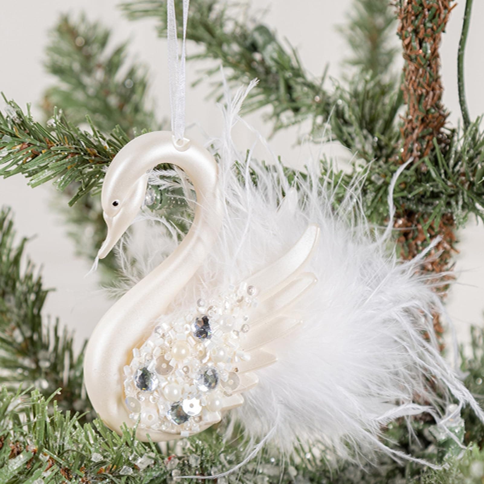 Hanging Swan Christmas Tree Ornaments White Feathered Artificial Swans for Christmas Wedding Garden Home Indoor Decoration (Swan)
