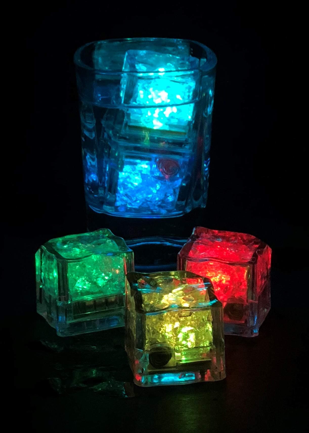 Combo of 12 CUBES Flashing with rainbow colors - Blinking - Light cubes for drinks