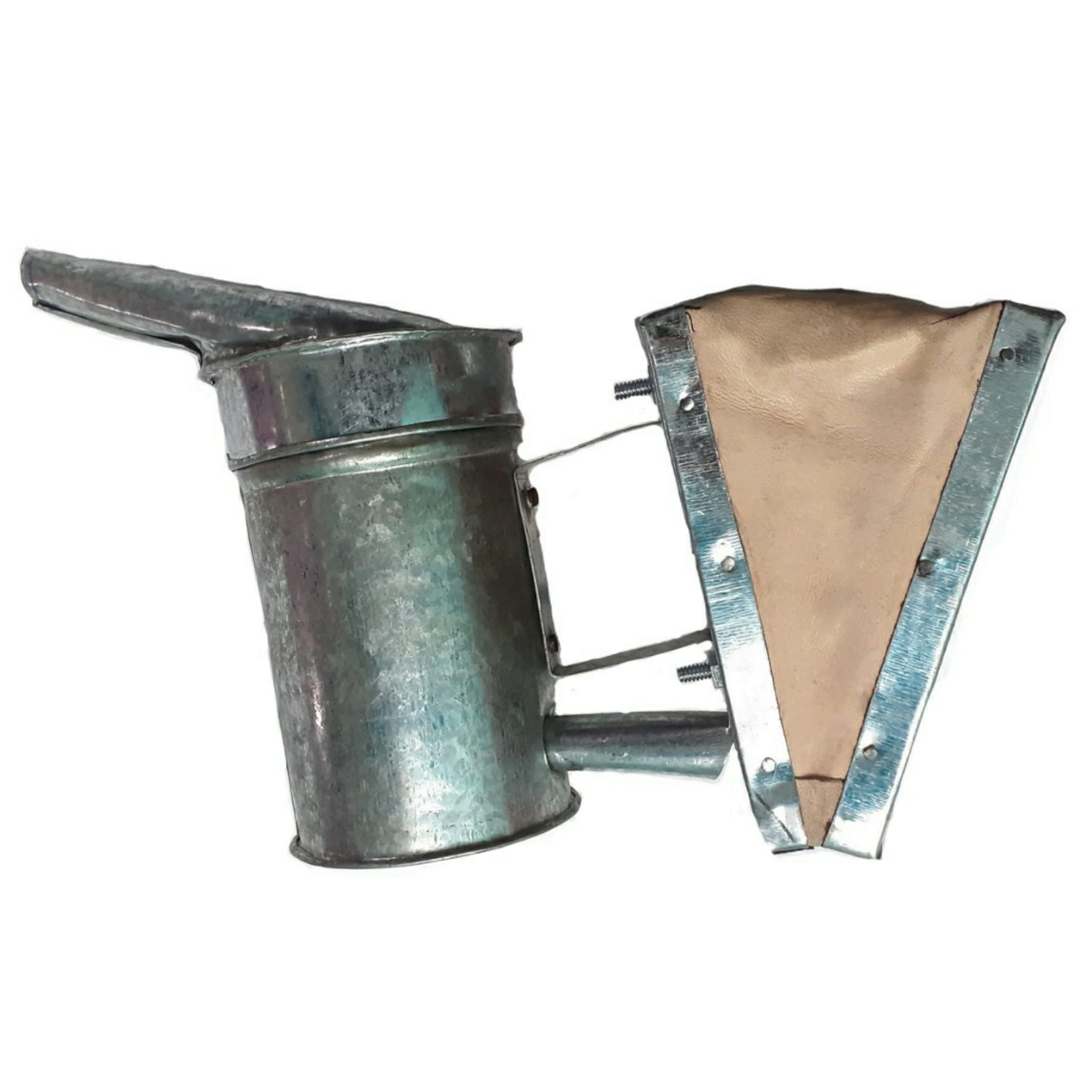 Honey Beehive Smoker for Beekeeping - Smoker generating Beekeeping Tool