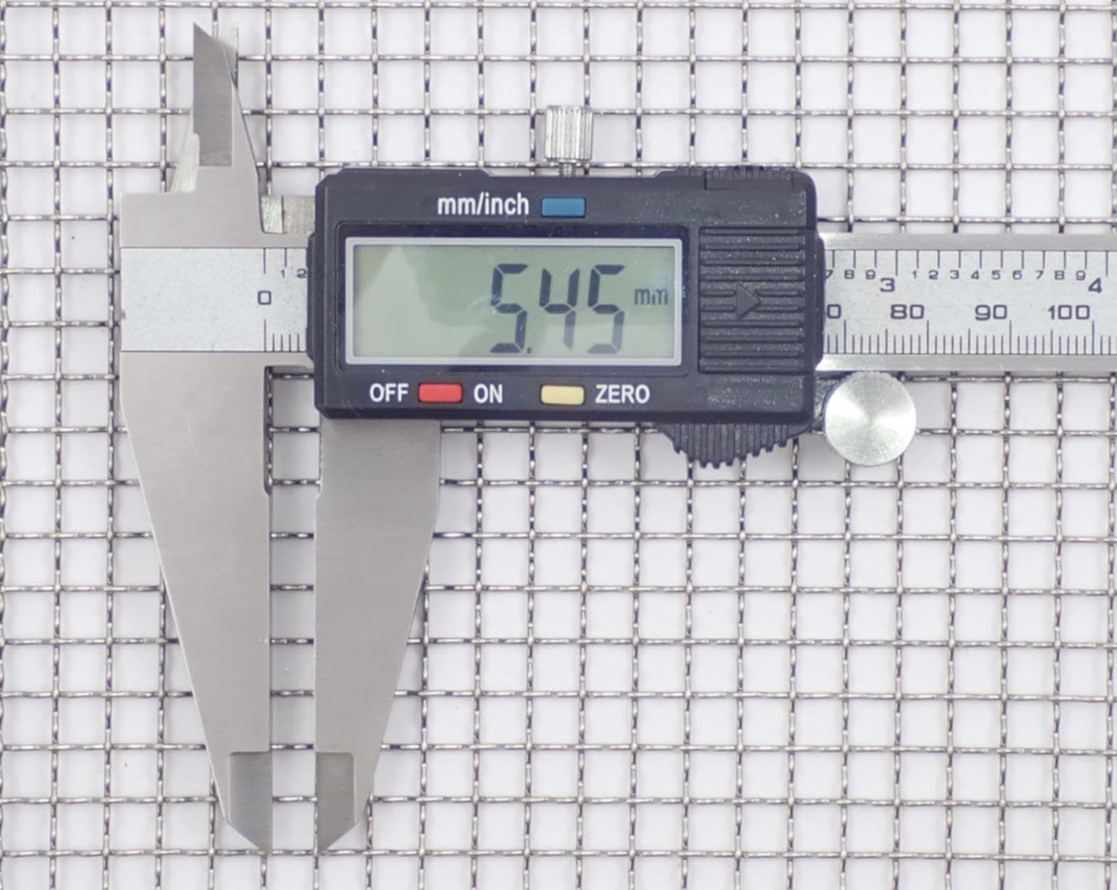 5.5mm Hole Size - Stainless Steel 304L - Cut Size: 15cm x 15cm - 4 Mesh Count - Woven Wire Mesh - By Inoxia