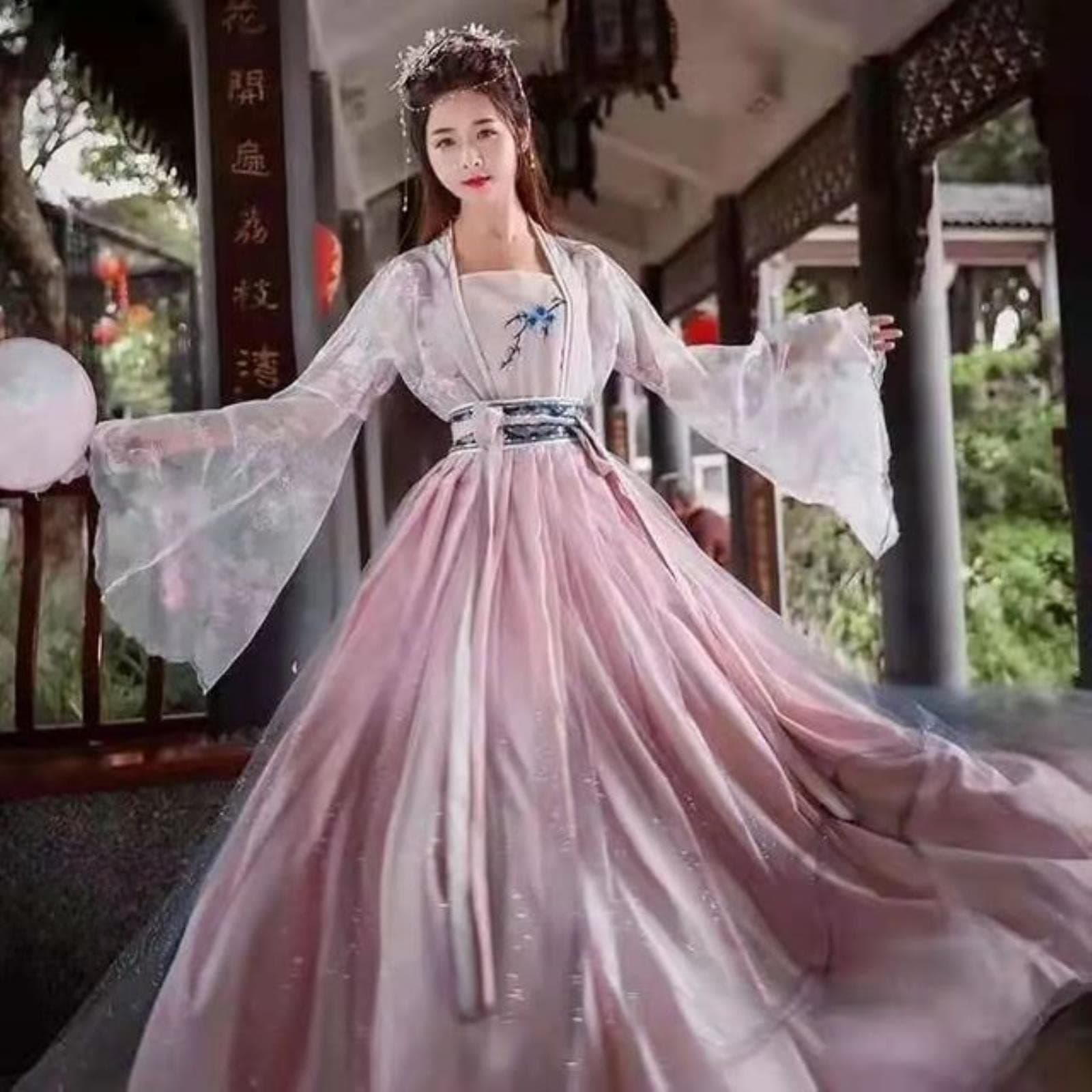 MOOCO MORNING 2022 Chinese Traditional Costume Hanfu Cosplay Costume Ancient Han Dynasty Women Stage Show Dress Chinese Folk Dance Outfit Set