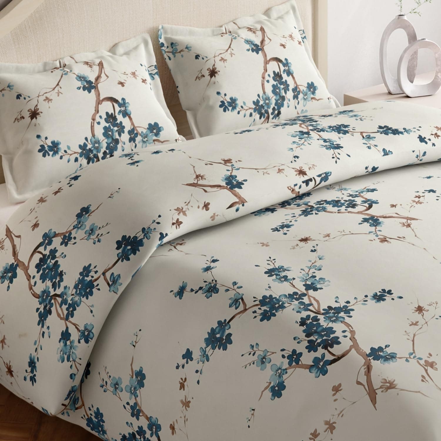 Floral Grace 100% Cotton Flat Bed Sheet Double Size with 2 Pillow Covers, 186 TC (Blue)