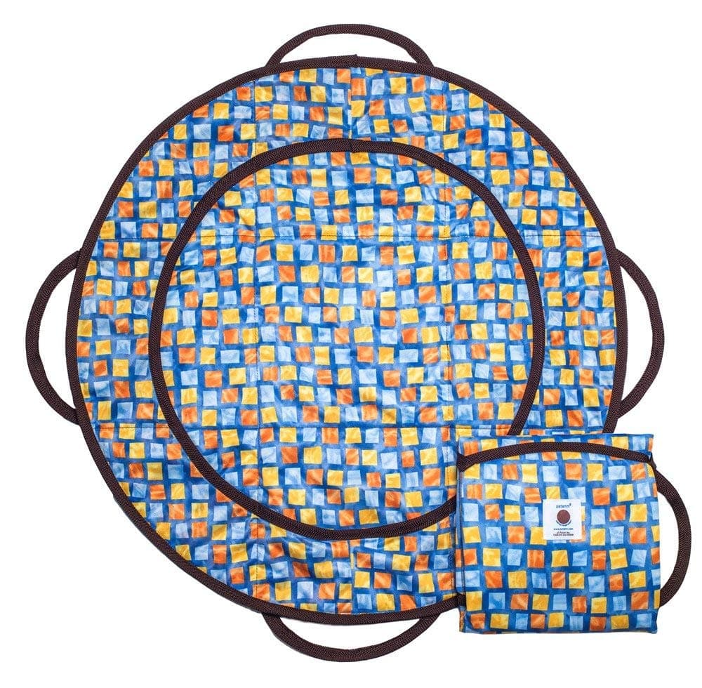 Easy-Fold Portable Round Baby Changing Pad with Pockets for Diapers and Wipes