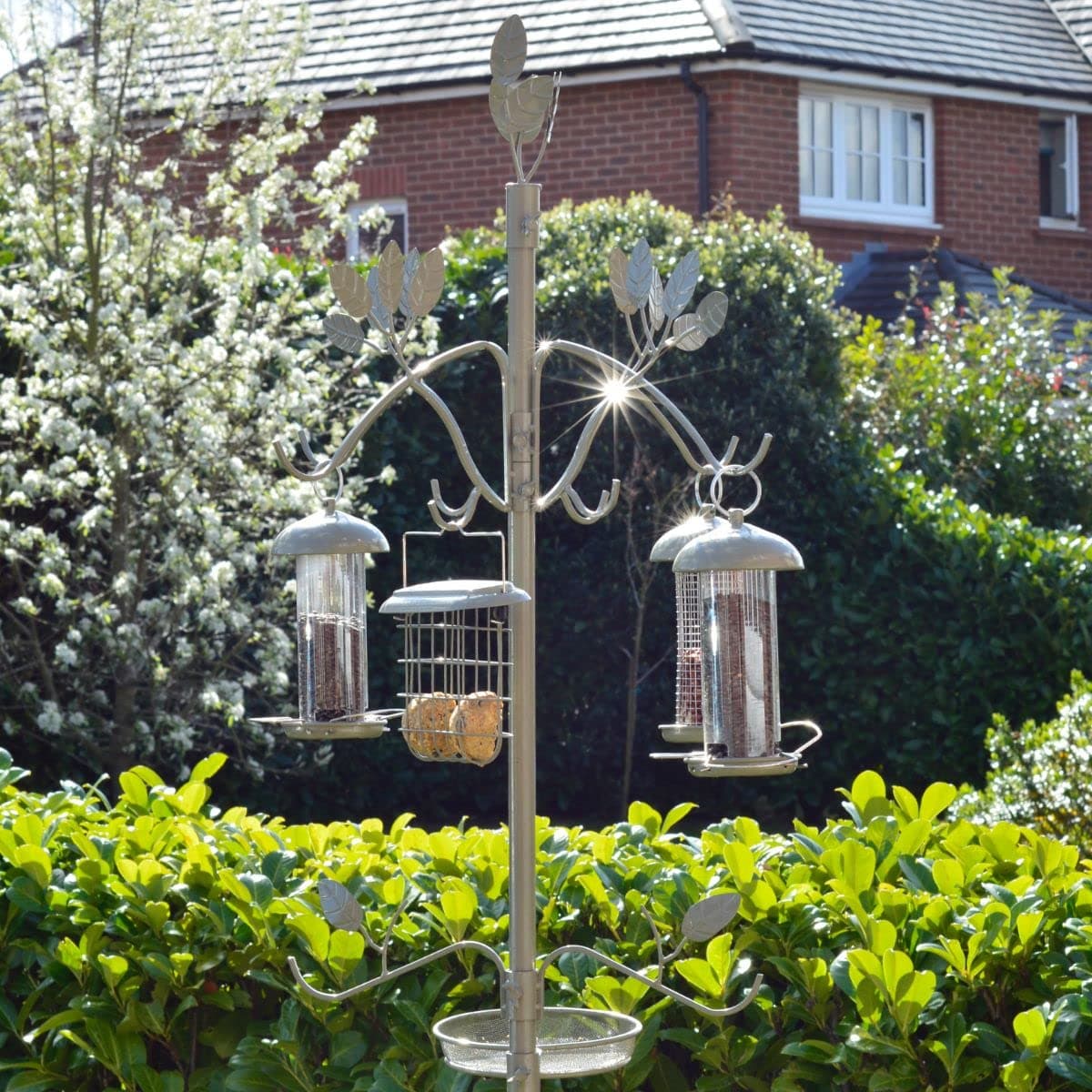 Leagrams Enchanted Garden Wild Bird Complete Feeding Station with Feeders, Feeding Tray and 4 Pronged Stabiliser