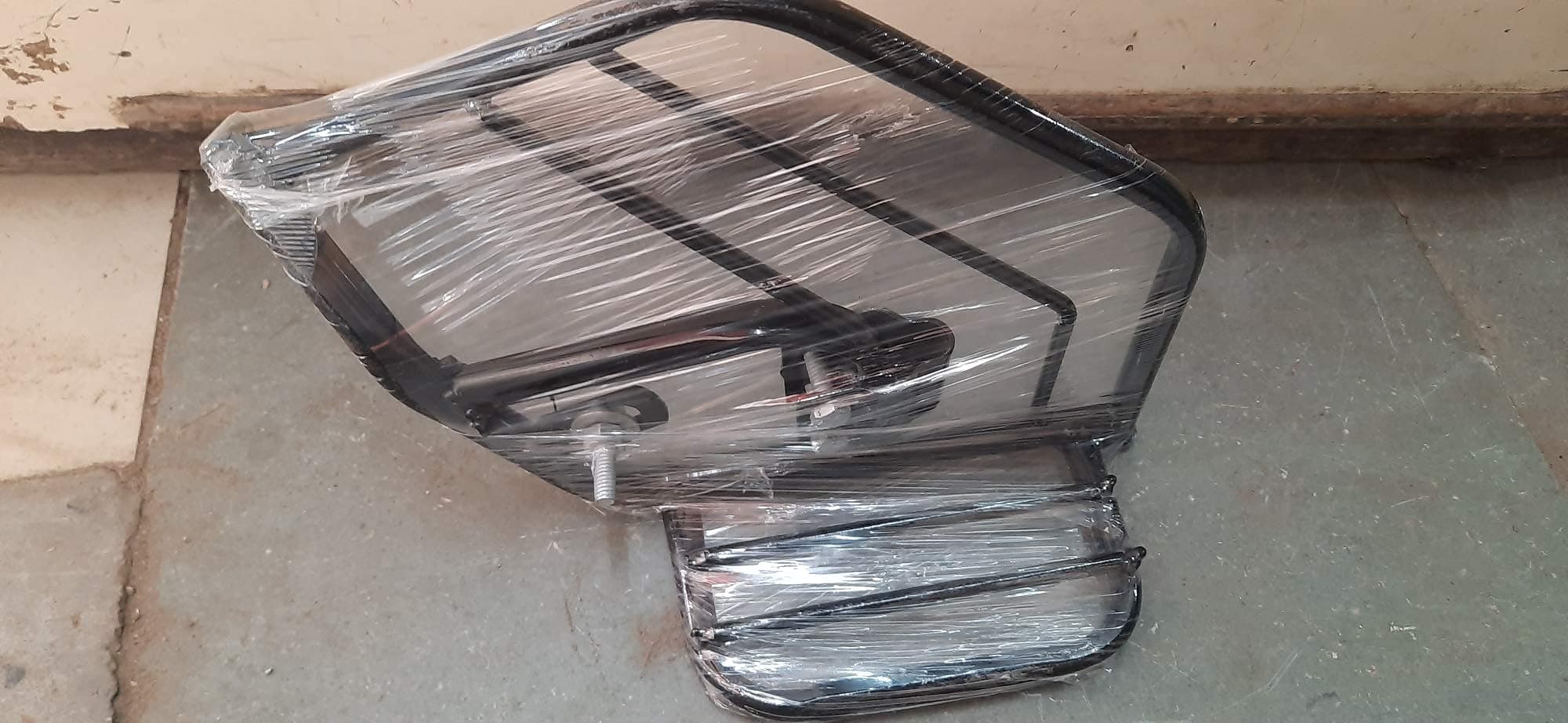 Spedy Yamaha Bike Side Guard & Saree Guard Black for - Yamaha FZ-S (V2) Footrest1