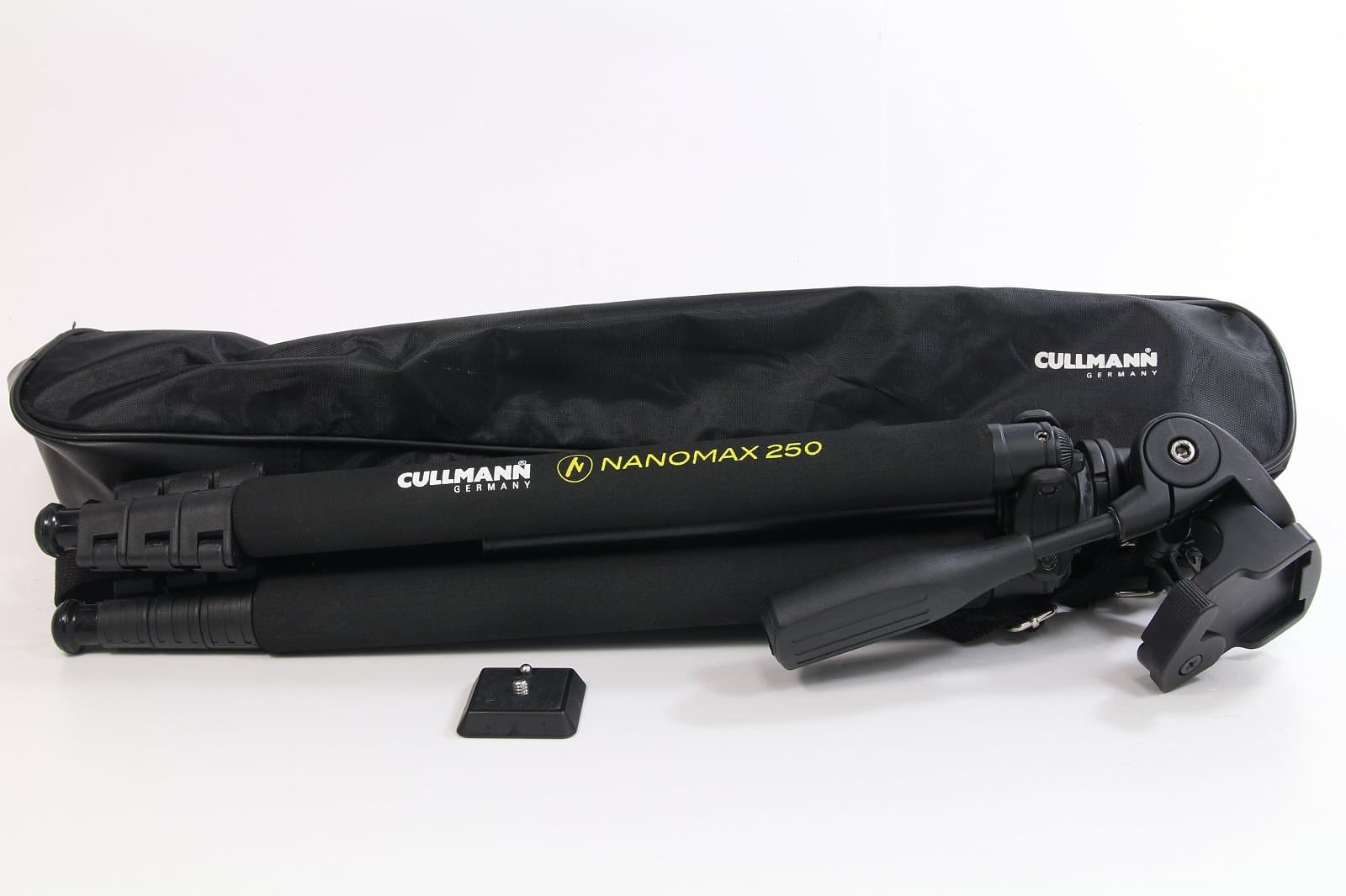 CU 52501 Nanomax 250 Tripod with 3-Way QR Head (Black)