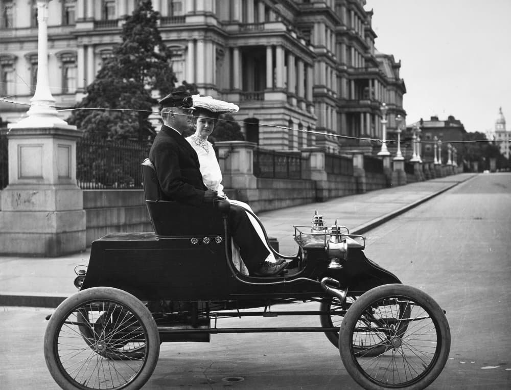 Automobile Stanley Steamer Na Stanley Motor Carriage Company Model Bx Steam-Engine Automobile Photograph C1905 Poster Print by (24 x 36)