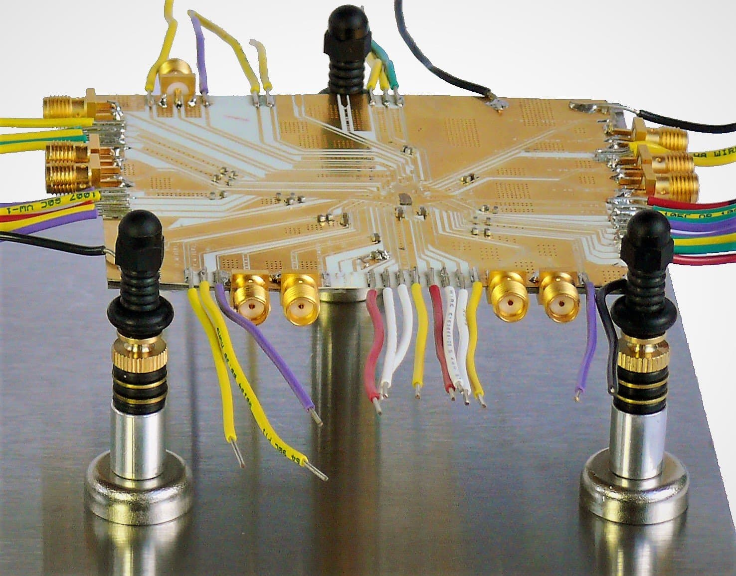 Flip-Flop PCB Holder for Any PCB Shape from 20 mm to 250 mm. PCB Thickness from 0.5 mm to 7 mm.