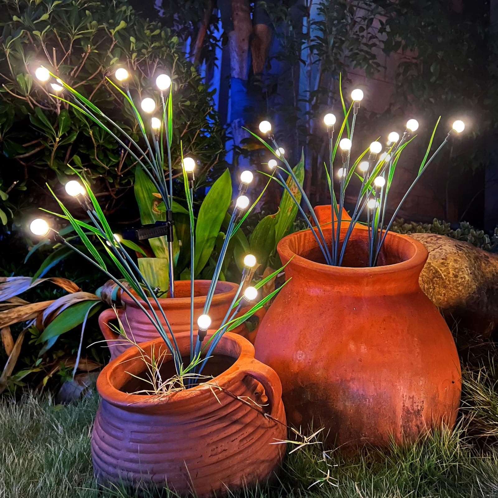 Super Bright Solar Powered Firefly Lights, Green High Flexibility Steel Wire and Leaf, Vibrant Solar Garden Lights Outdoor Waterproof, Yard Patio Pathway Decoration, Warm White