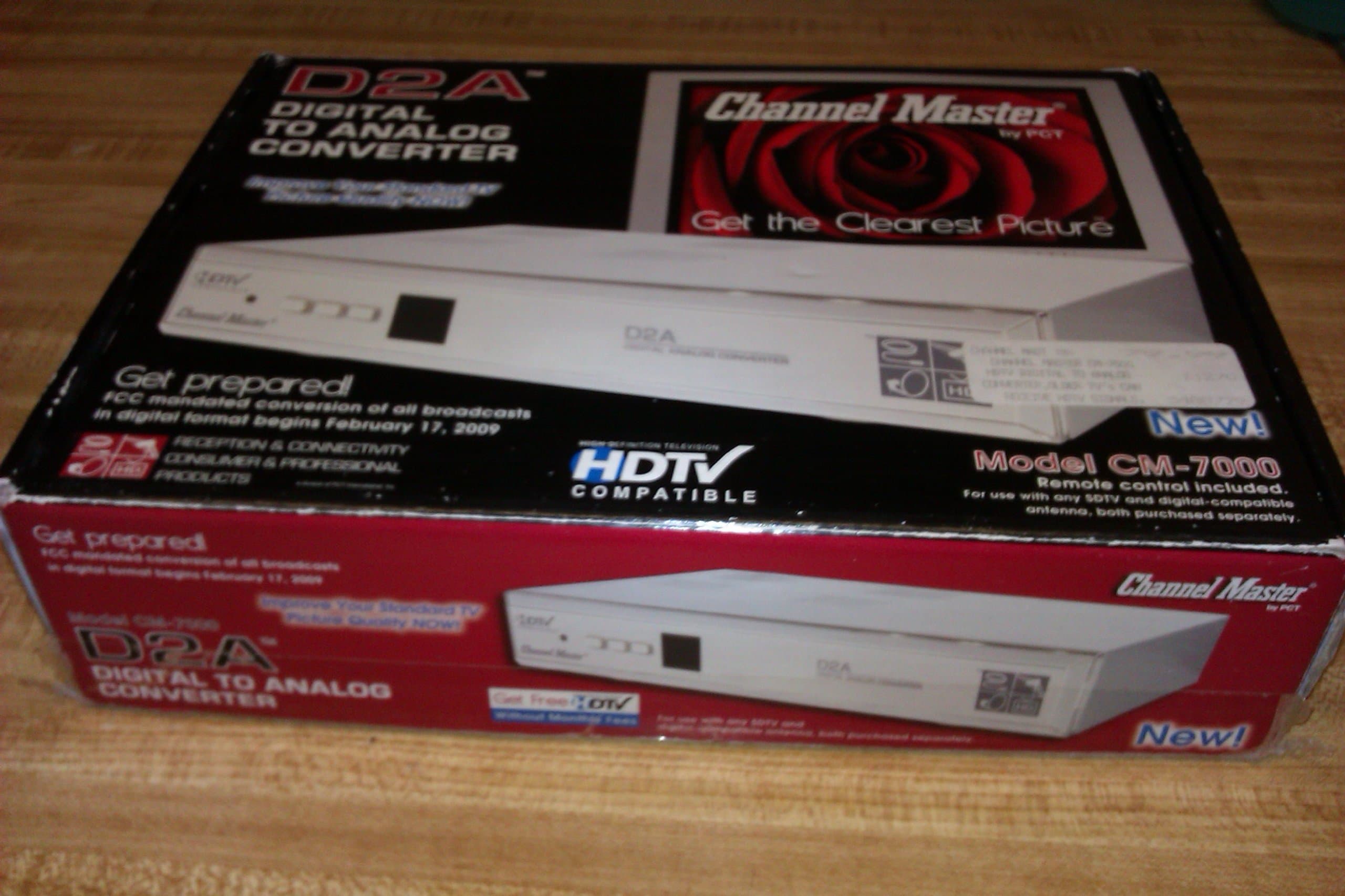 Channel Master CM-7000 Digital to Analog TV Converter Box with S-Video