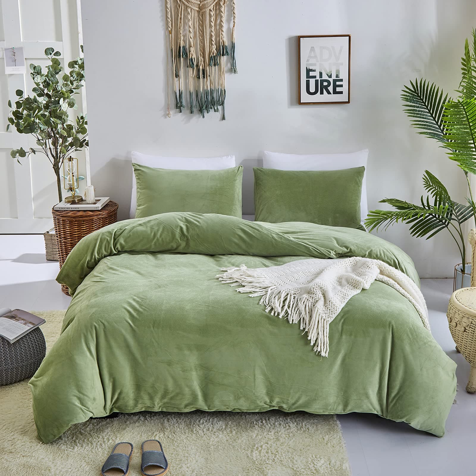 HouseriSage Green Velvet Duvet Cover Queen Light Green Fluffy Bedding Set Sage Green Comforter Cover Full Size Duvet Cover Flannel Fuzzy Green Green Warm Micromink Sherpa Bedding Sets Queen Size