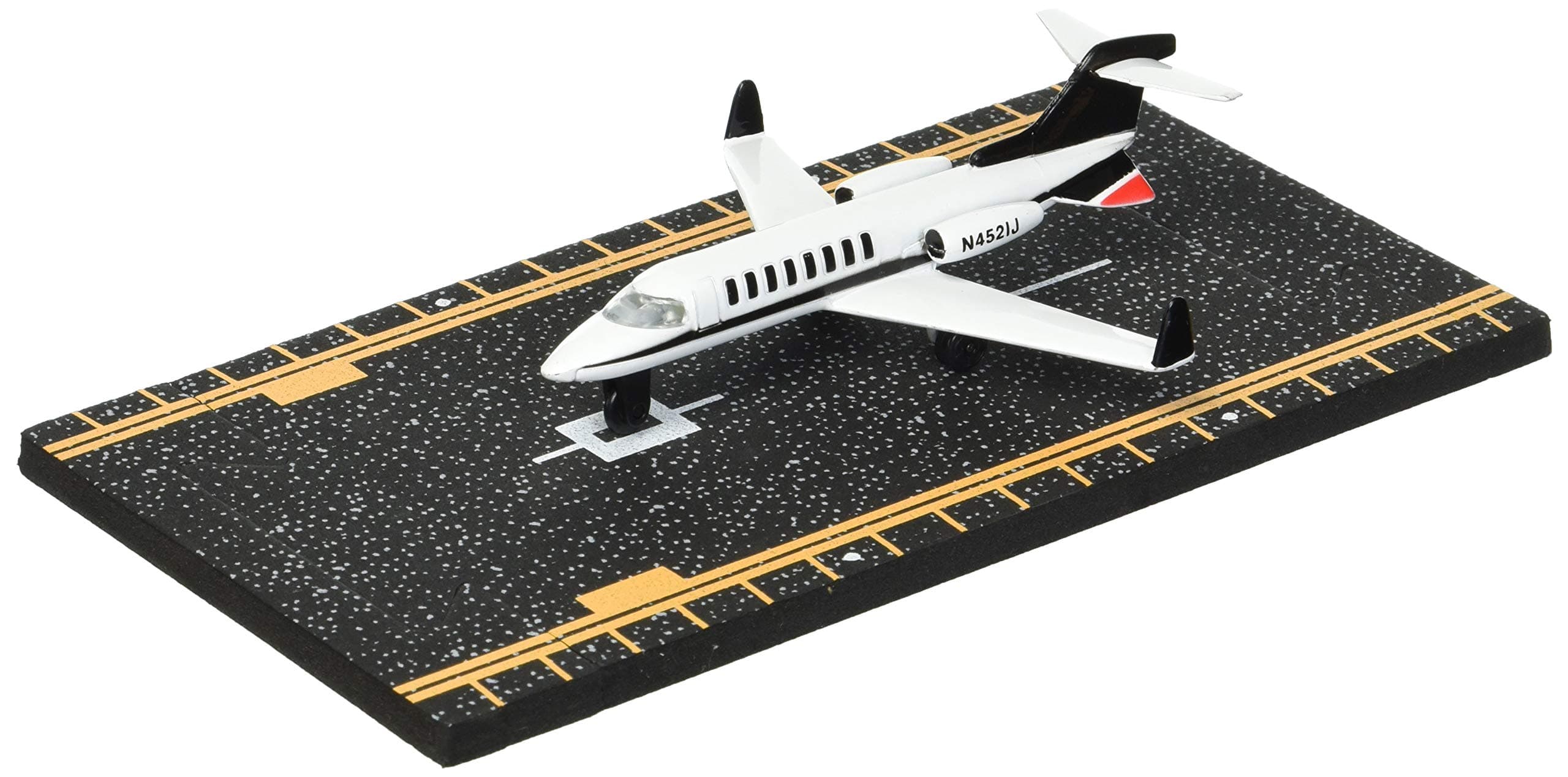 Hot Wings Planes Private Jet with Connectible Runway in Aviation Museums Nationwide