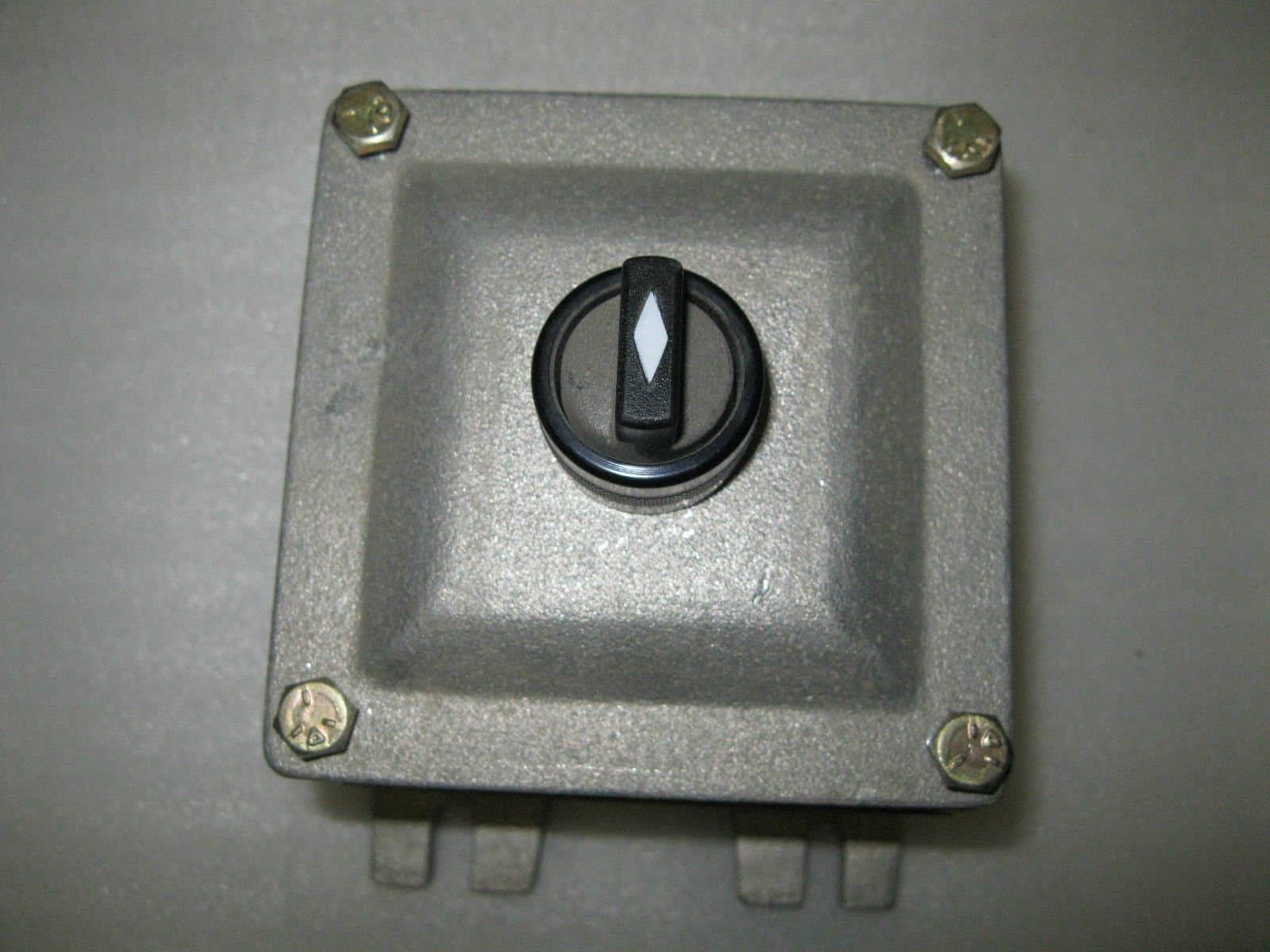 Explosion proof HOA no box Adalet XIFC 030303 N4 push button enclosure