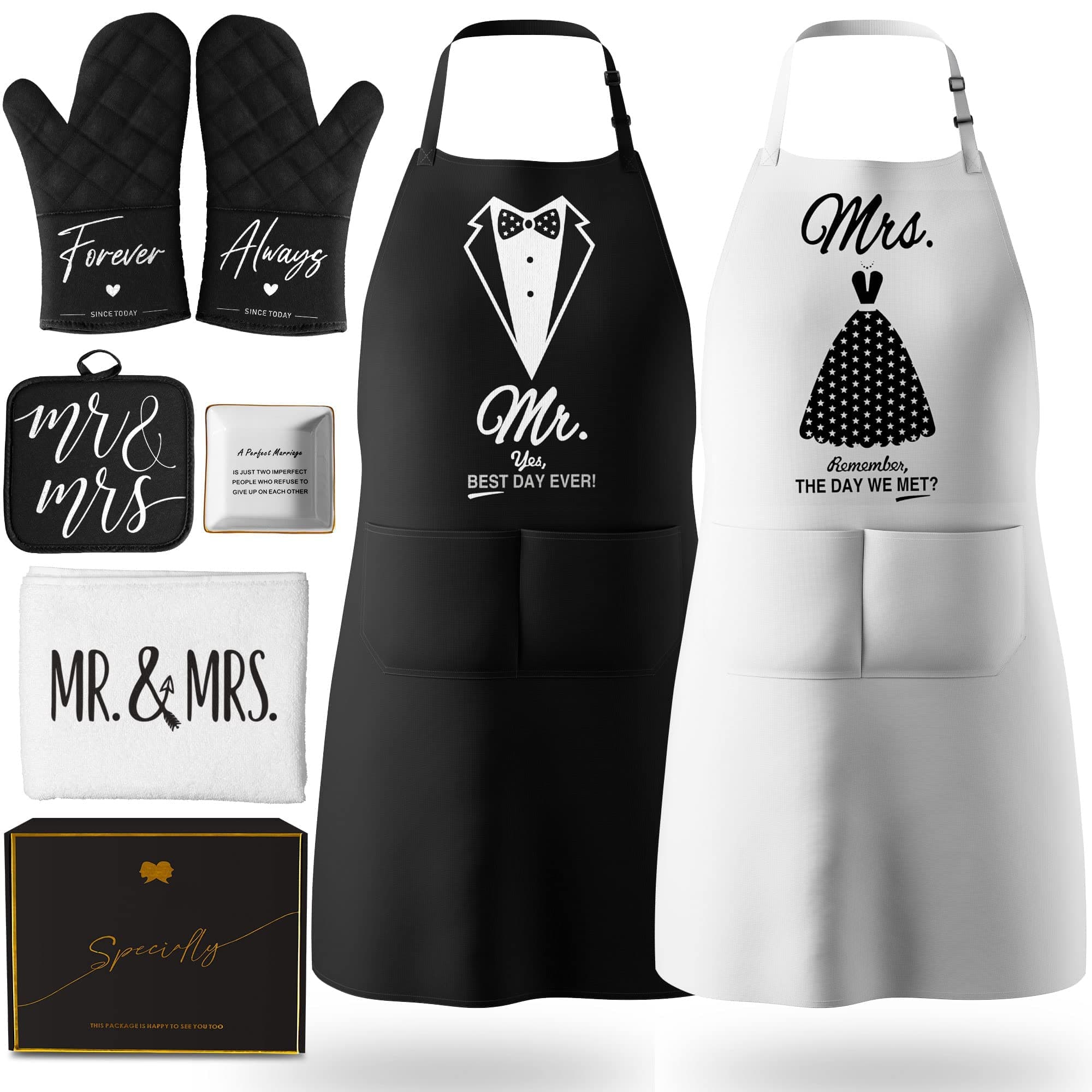 Mr & Mrs Aprons for Couple Gift-Anniversary,Bridal Shower,Wedding,Engagement,Christmas Gifts for Couple,Kitchen Gift Set