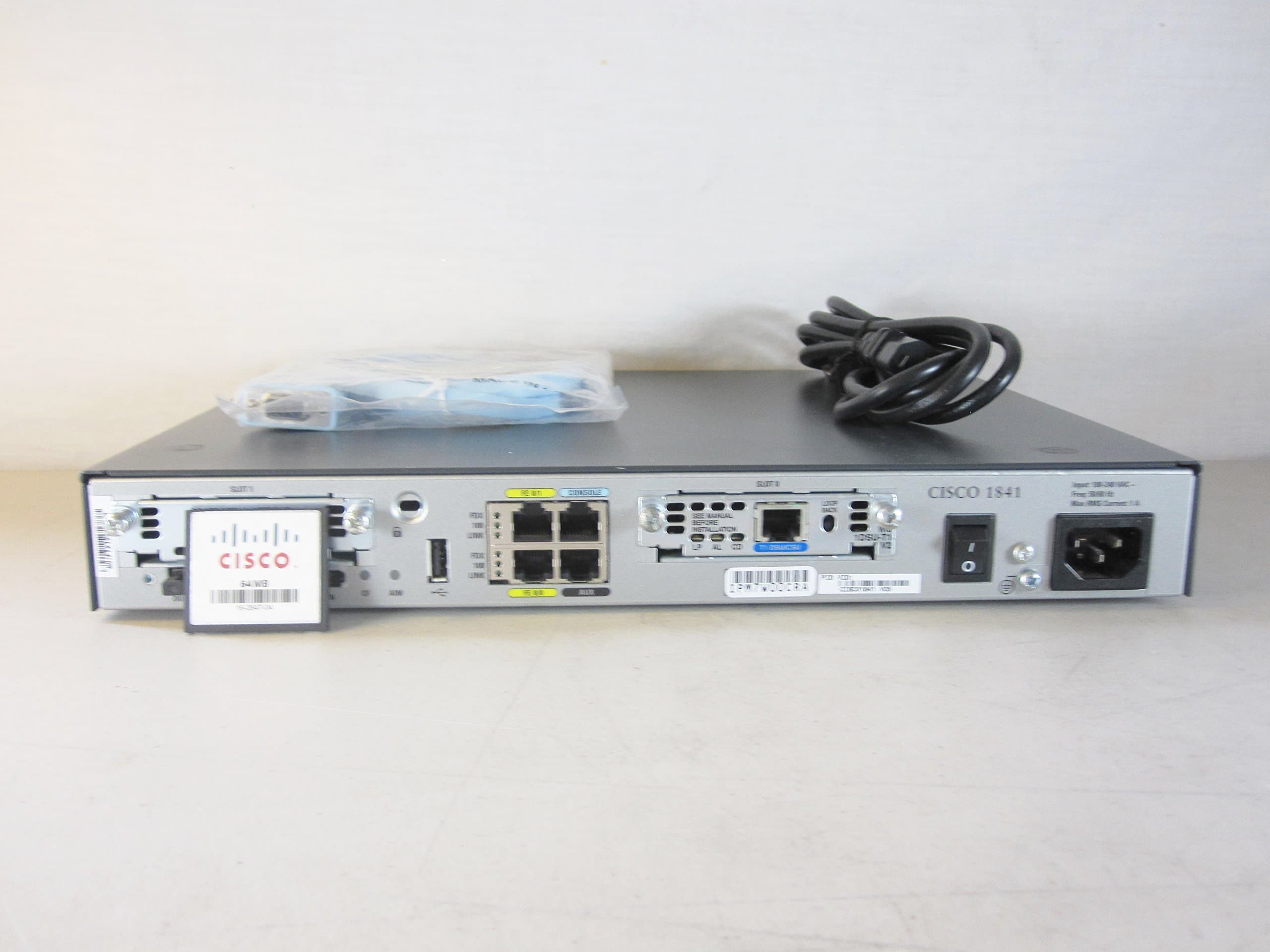 Cisco CISCO1841-T1SEC/K9 1841 T1 Security Bundle Router