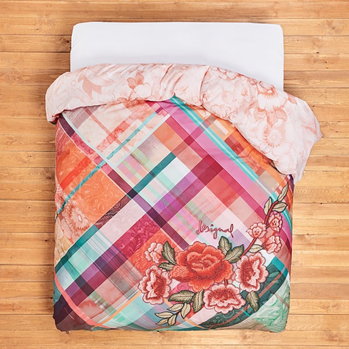 Desigual DUVET2 Love Tartan 260240, Cotton, Ochre, 200x140x1 cm