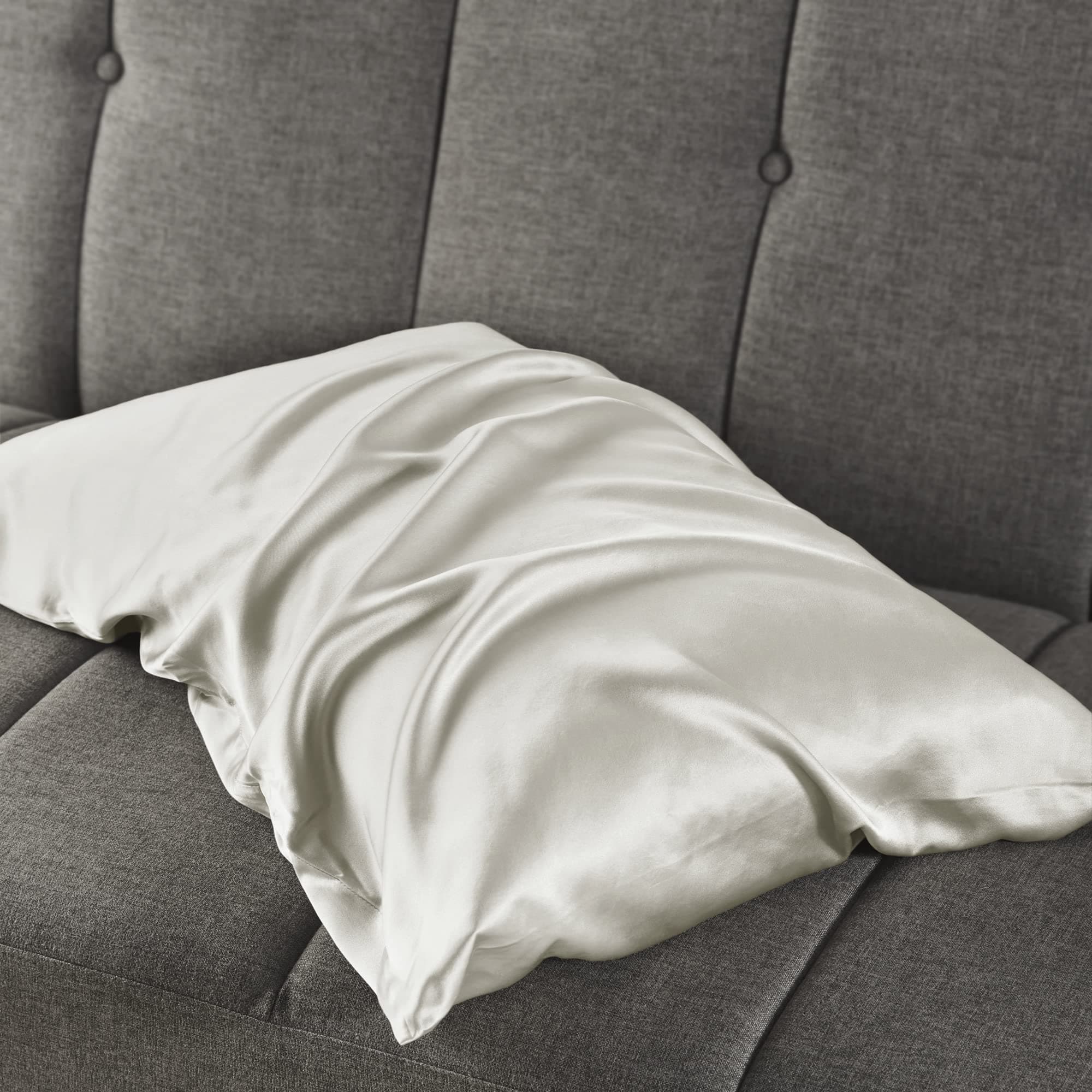 MP2 White Silk Pillowcase for Hair and Skin – 100% Mulberry Silk Pillow Case with Hidden Zipper – Both Side 19 Momme 600 Thread Count Soft Smooth Pure Silk Pillow Cases (White, Standard 20x26”, 1 pcs)