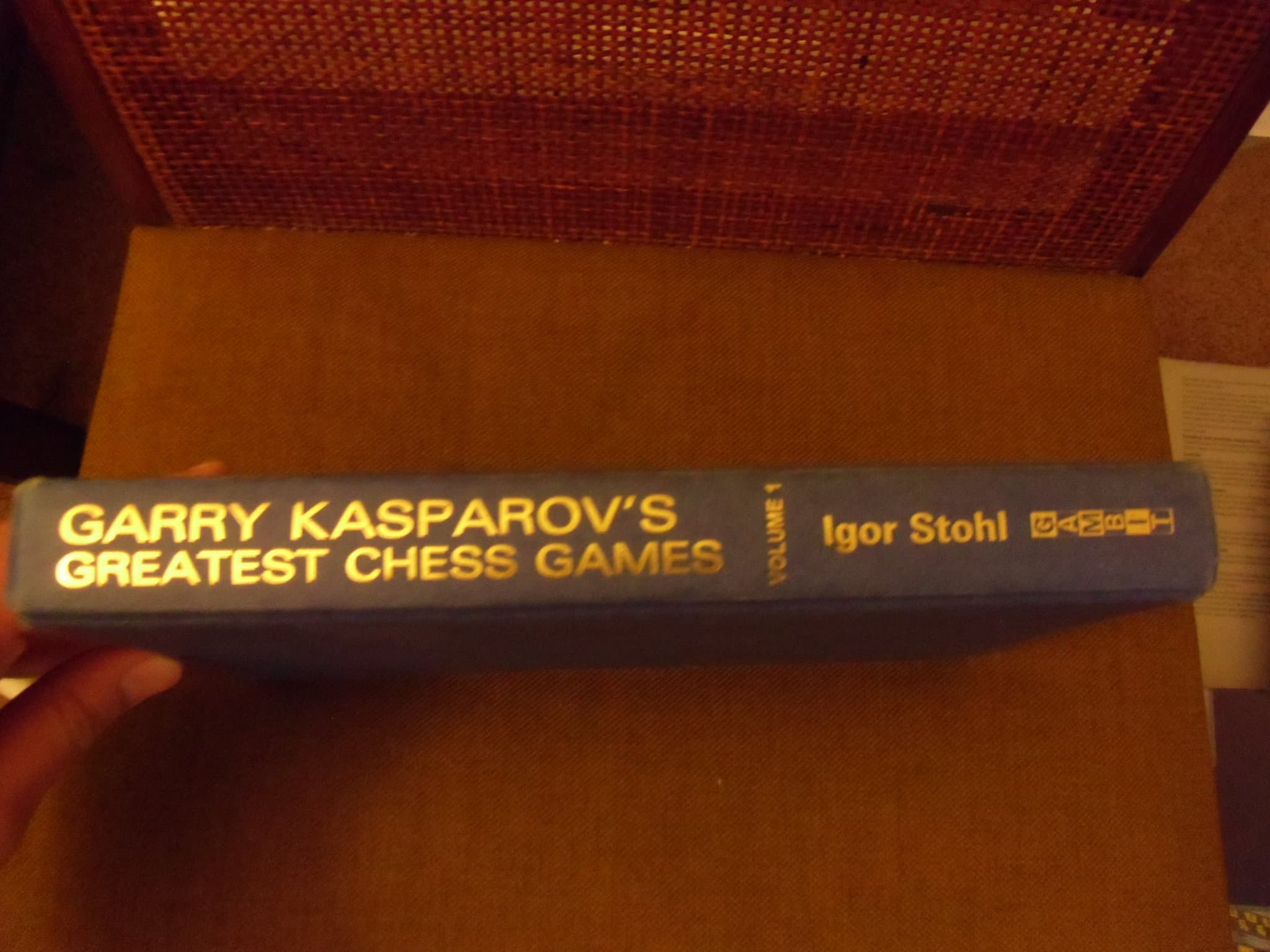 Garry Kasparov's Greatest Chess Games: v. 1 Hardcover – Import, 16 May 2005