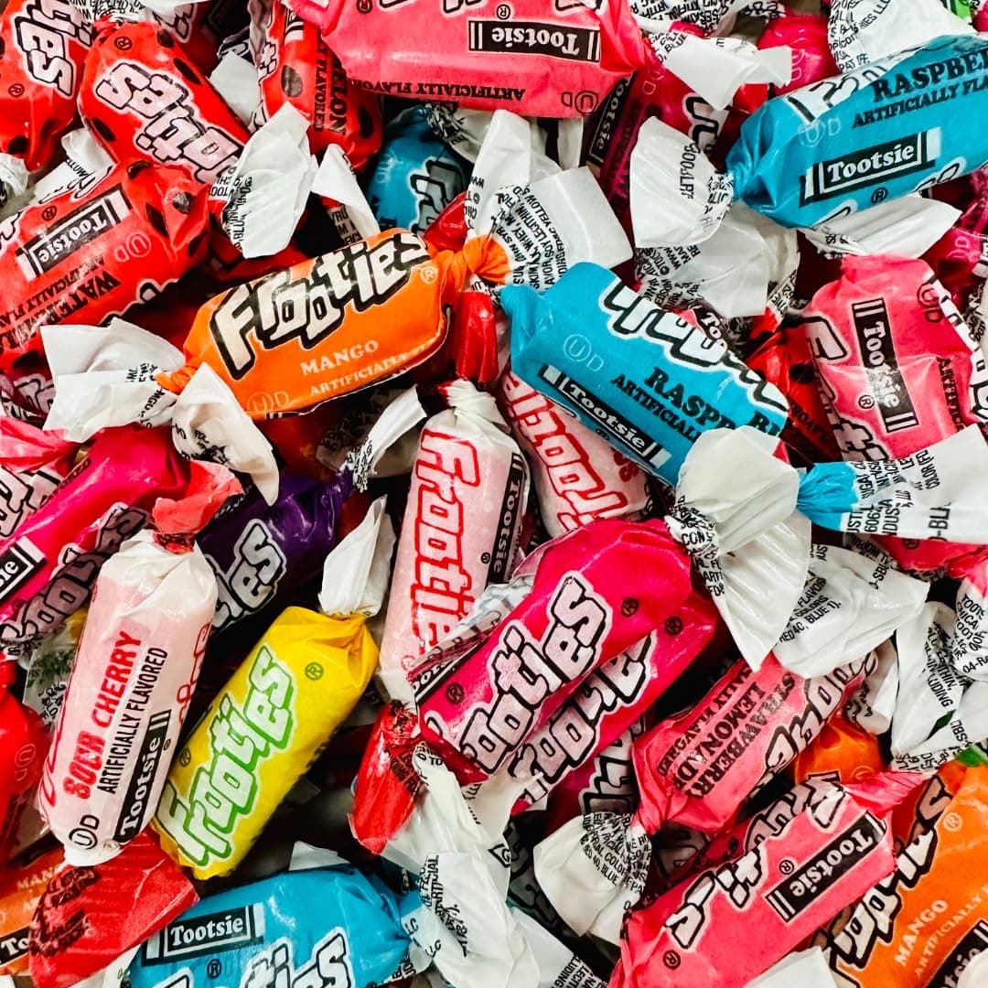 Tootsie Frooties Assorted Fruity Flavored Chewy Candy – 2lbs of 10 Flavors Individually Wrapped Bulk Candy Packaged in Resealable Stand-Up Bag.