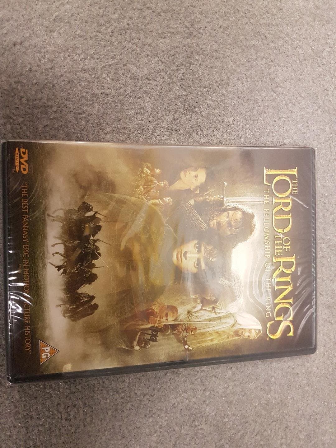 The Lord of the Rings: The Fellowship of the Ring (Two Disc Theatrical Edition)