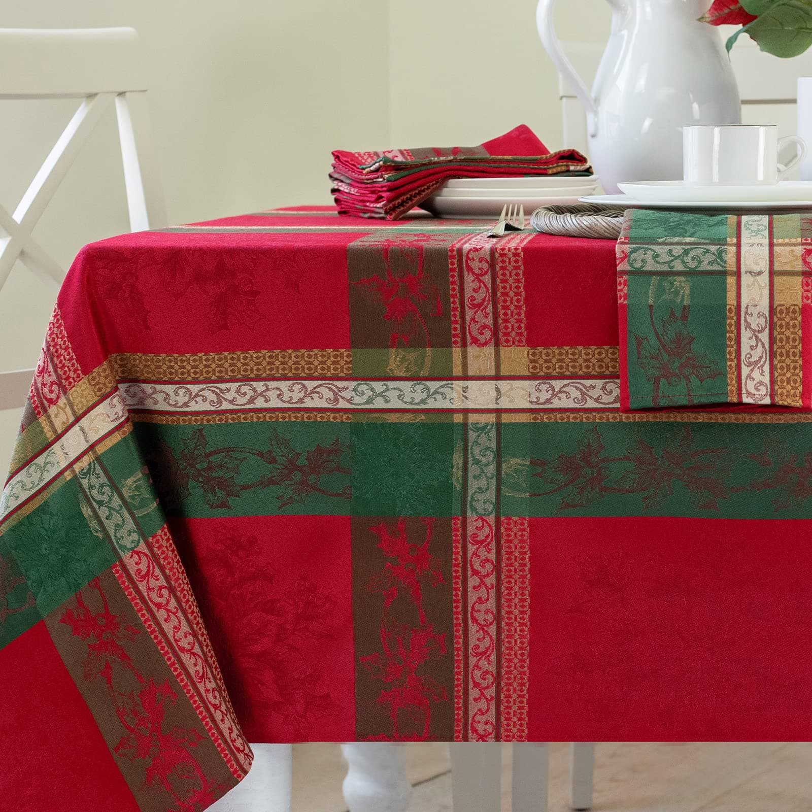 Heavyweight Yarn Dyed Jacquard Fabric Plaid Table Cloth, for Holiday Entertaining, Winter, and Christmas Tablecloth (Holiday Legacy, 60" x 84" Rectangular)