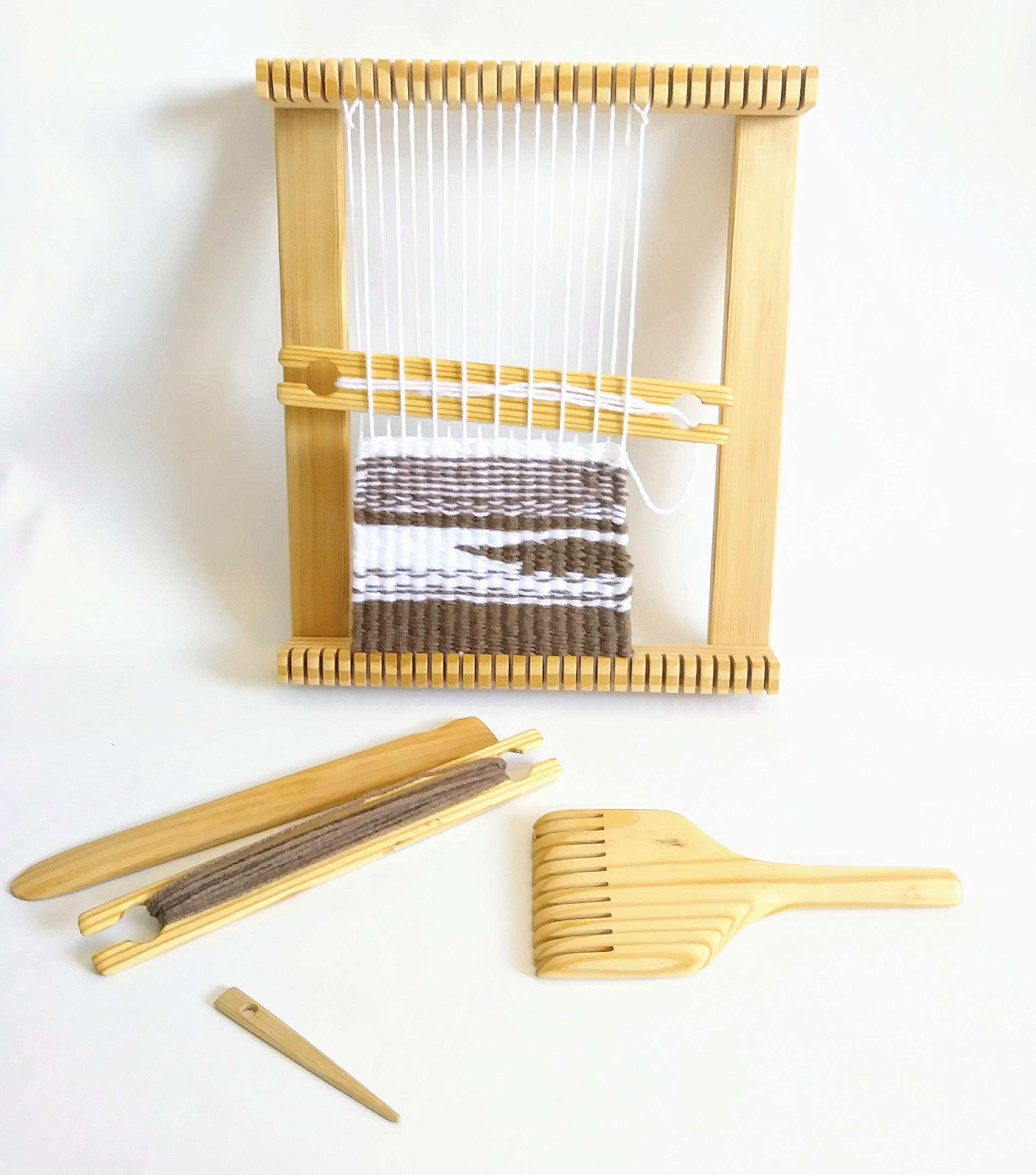 20x20 Inch Weaving Loom with Tapestry Beater,shuttles and Shed Stick. Free Needle Included