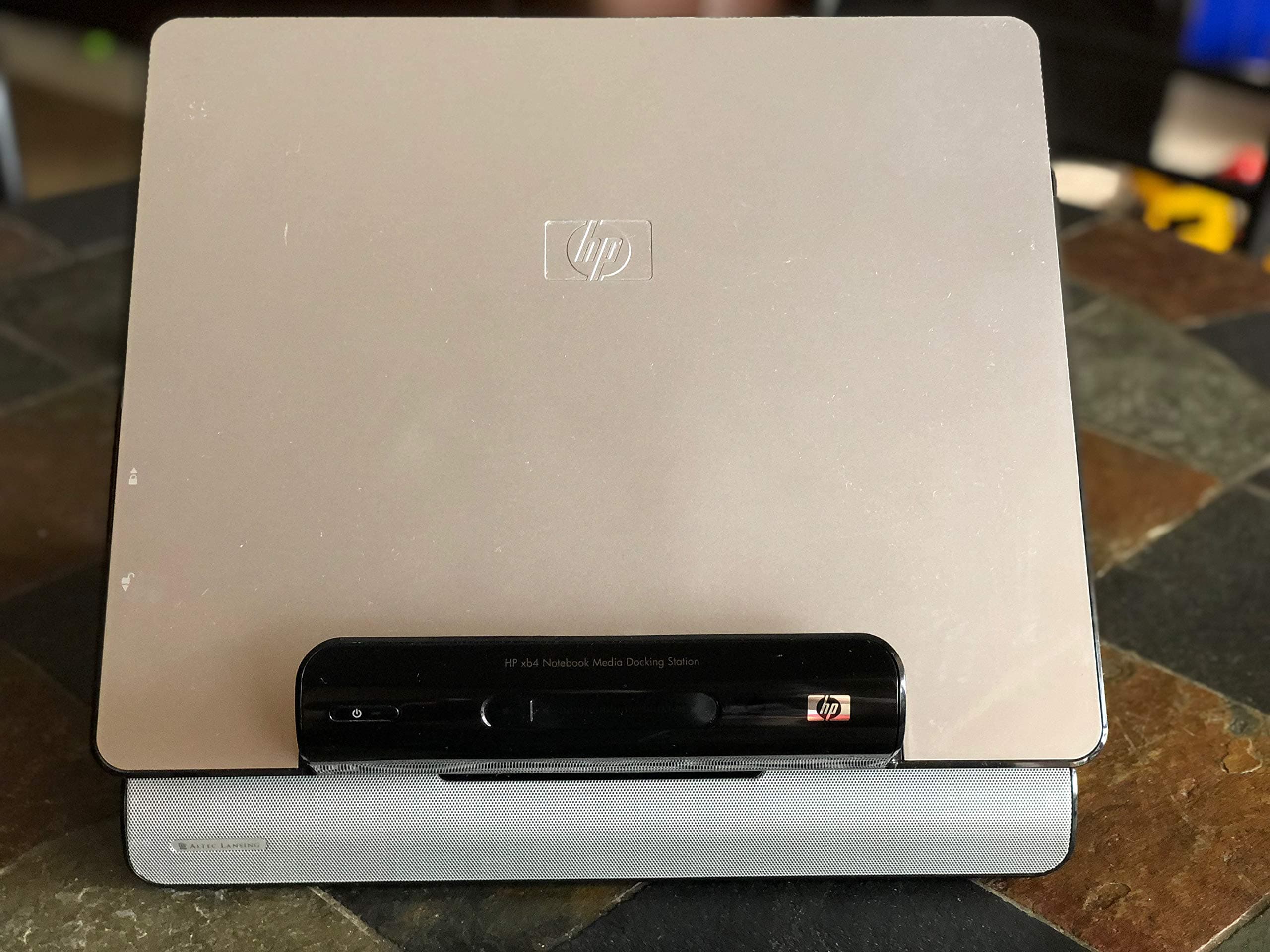 HP xb4 Notebook Media Docking Station