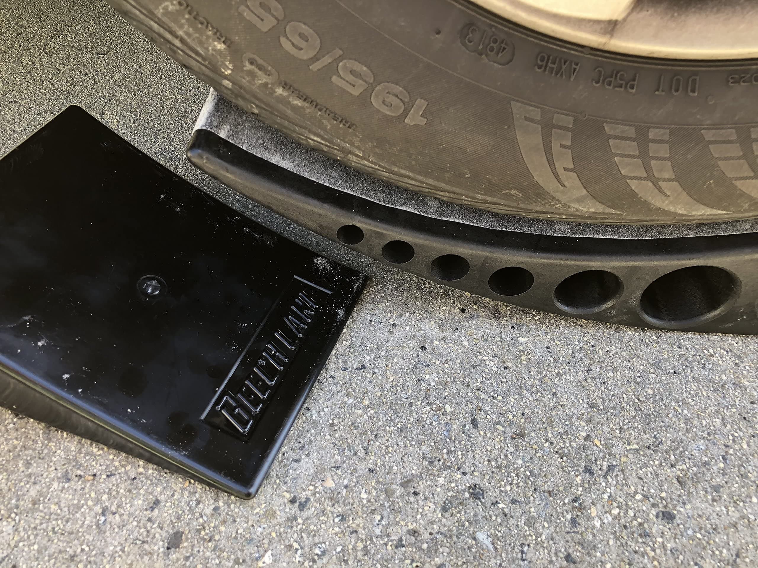 Beech Lane Camper Leveler Kit with Grip Tape (Manufacturer Number BL-105), Discontinued, One Pack