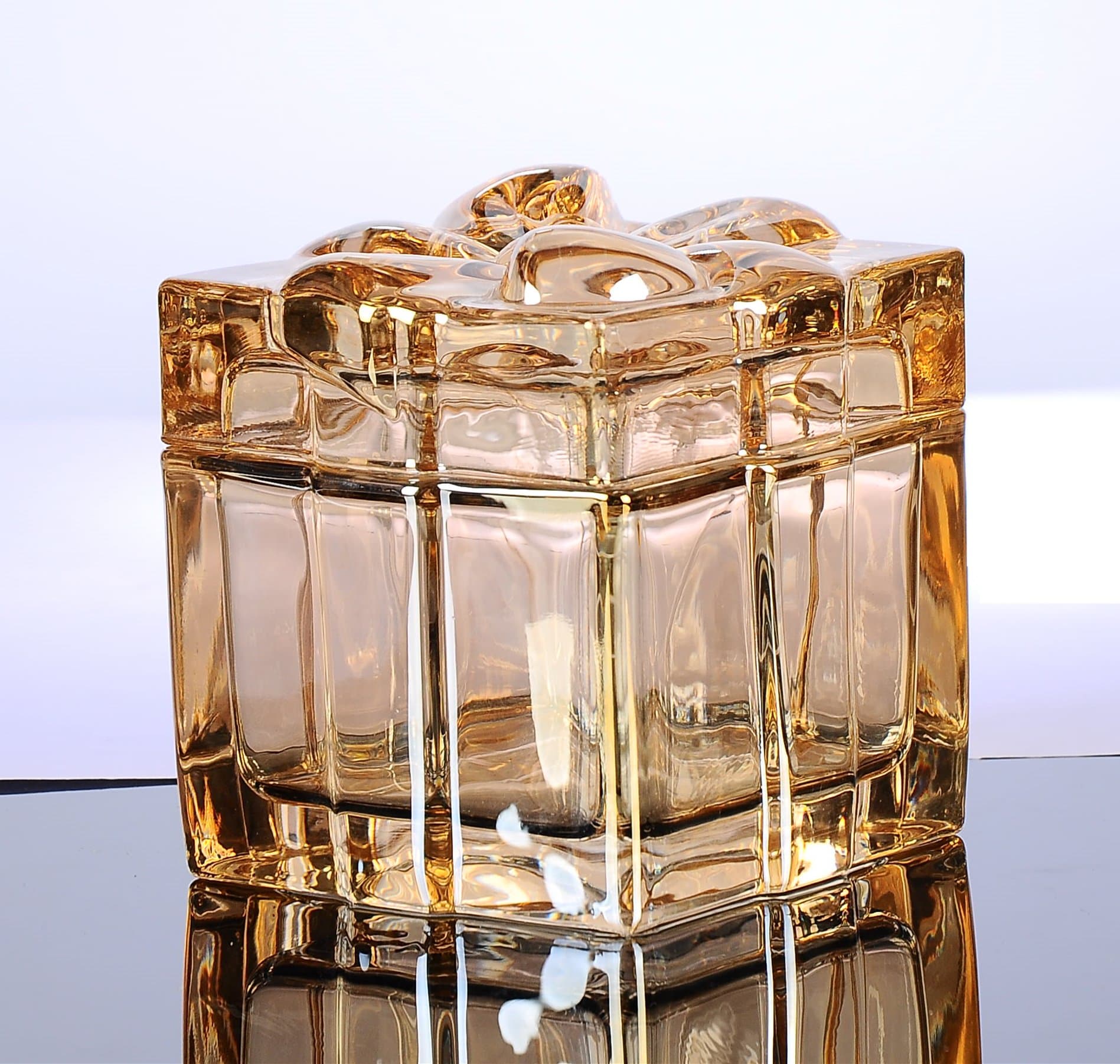 HUAPPO Crystal Candy Box Lead Free Butterfly Style for Sugar Chocolate Nuts Home Bedroom Office Decoration