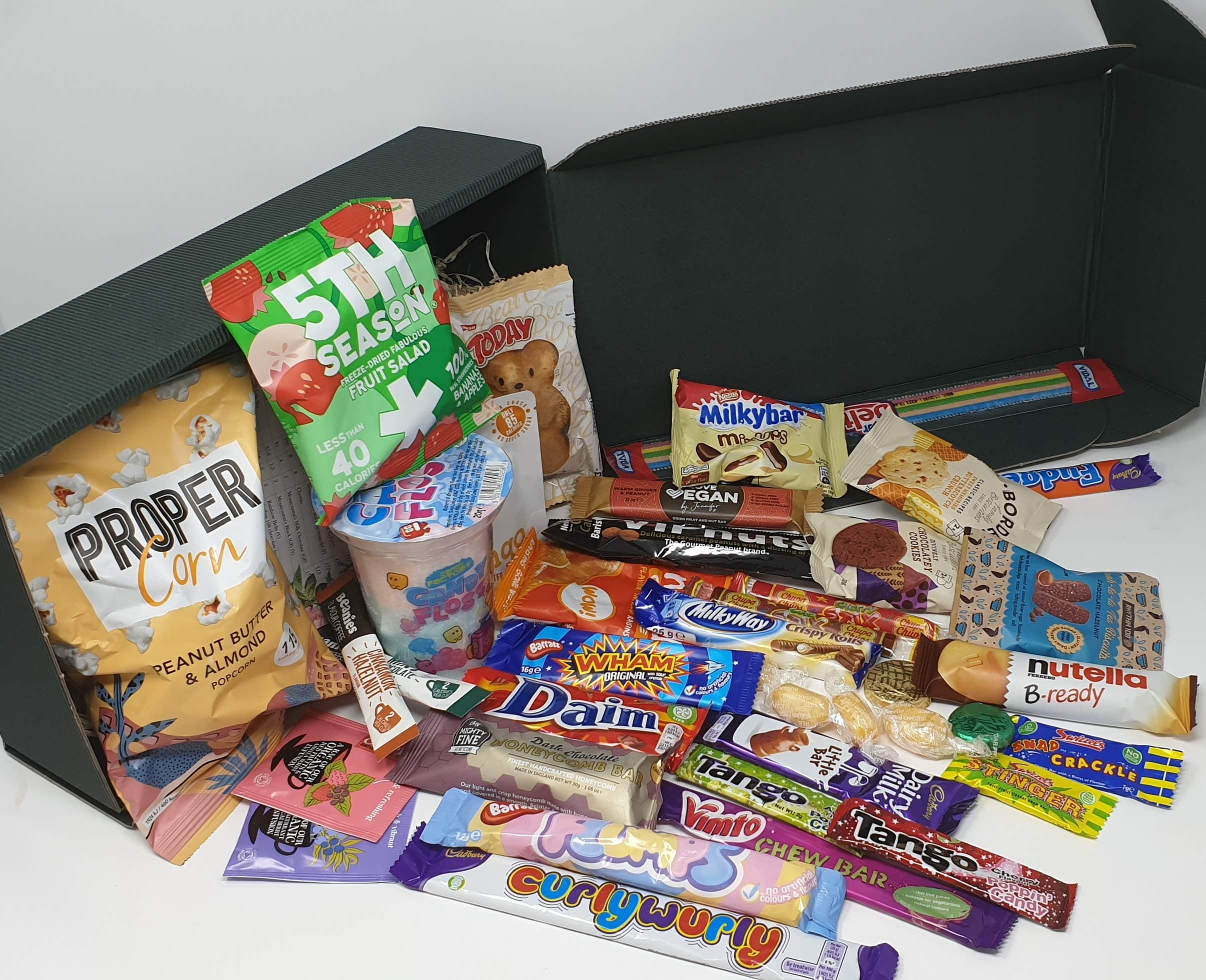 Skinny Treat Box - Low Calorie Hamper, Gift Basket, Snack Box - Low Calorie Treats to Support Your Healthy Life Style & Maintaining Motivation -Large Box